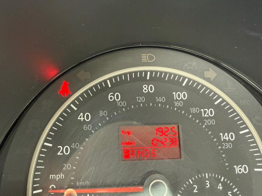 2008 Volkswagen New Beetle Coupe SE, available for sale in Bridgeport, Connecticut | CT Auto. Bridgeport, Connecticut 2008 Volkswagen New Beetle Coupe SE, available for sale in Bridgeport, Connecticut | CT Auto. Bridgeport, Connecticut