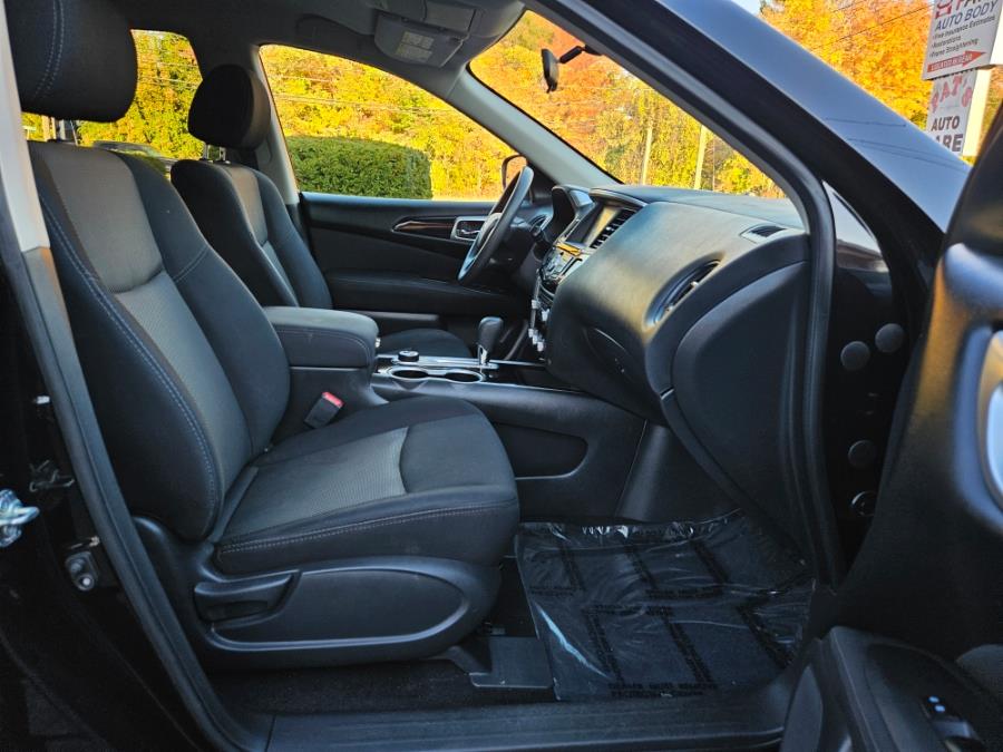 2017 Nissan Pathfinder 4x4 SV, available for sale in East Windsor, Connecticut | Toro Auto. East Windsor, Connecticut 2017 Nissan Pathfinder 4x4 SV, available for sale in East Windsor, Connecticut | Toro Auto. East Windsor, Connecticut