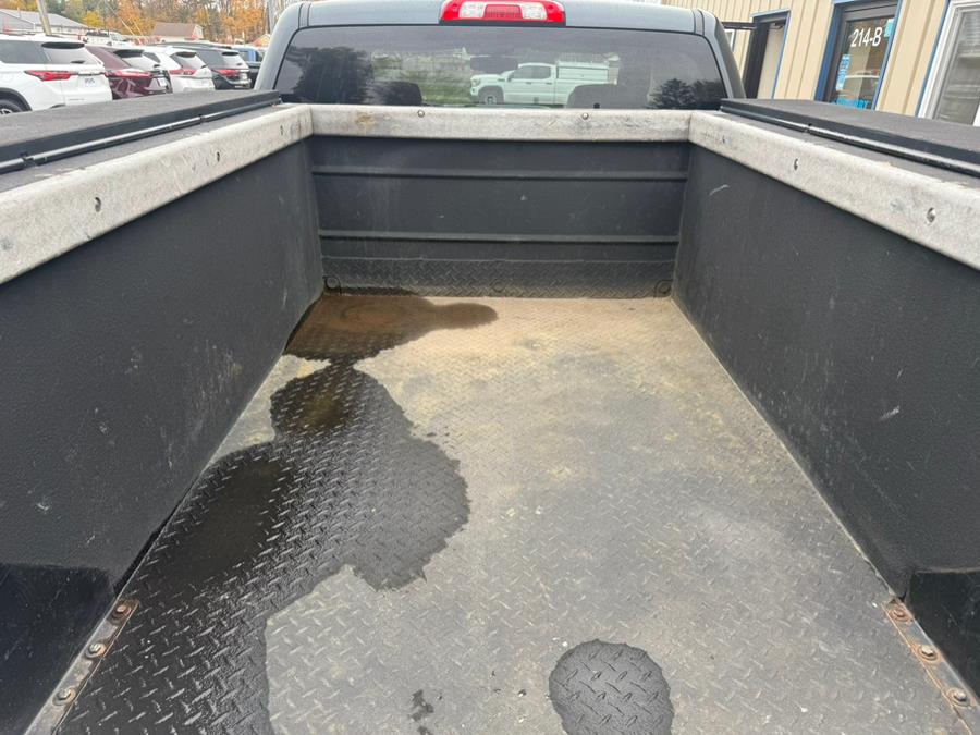 2017 GMC Sierra 2500HD 4WD Double Cab 144.2" SLT, available for sale in East Windsor, Connecticut | Century Auto And Truck. East Windsor, Connecticut 2017 GMC Sierra 2500HD 4WD Double Cab 144.2" SLT, available for sale in East Windsor, Connecticut | Century Auto And Truck. East Windsor, Connecticut