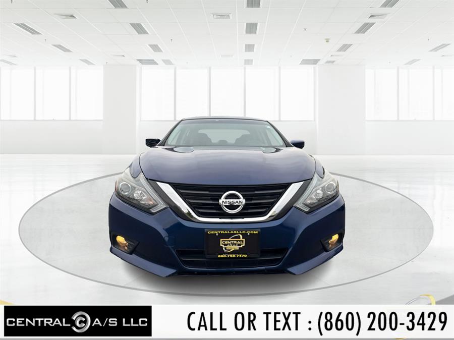 2017 Nissan Altima 2.5 SR photo 2