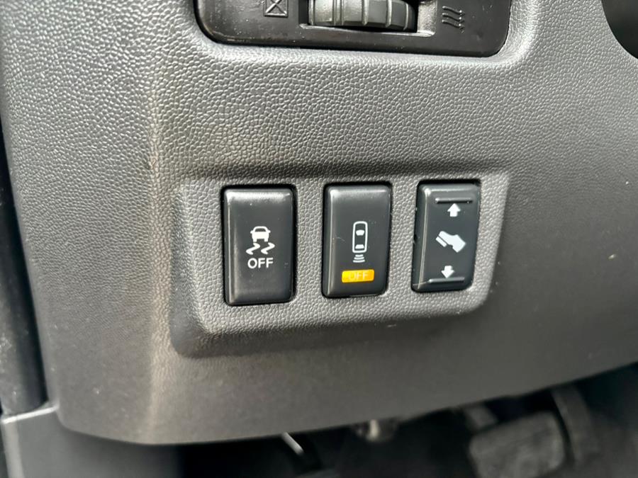 2014 Nissan Titan 4WD Crew Cab SWB SV, available for sale in South Windsor, Connecticut | Mike And Tony Auto Sales, Inc. South Windsor, Connecticut 2014 Nissan Titan 4WD Crew Cab SWB SV, available for sale in South Windsor, Connecticut | Mike And Tony Auto Sales, Inc. South Windsor, Connecticut