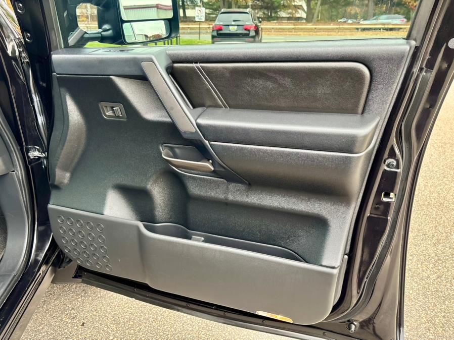 2014 Nissan Titan 4WD Crew Cab SWB SV, available for sale in South Windsor, Connecticut | Mike And Tony Auto Sales, Inc. South Windsor, Connecticut 2014 Nissan Titan 4WD Crew Cab SWB SV, available for sale in South Windsor, Connecticut | Mike And Tony Auto Sales, Inc. South Windsor, Connecticut