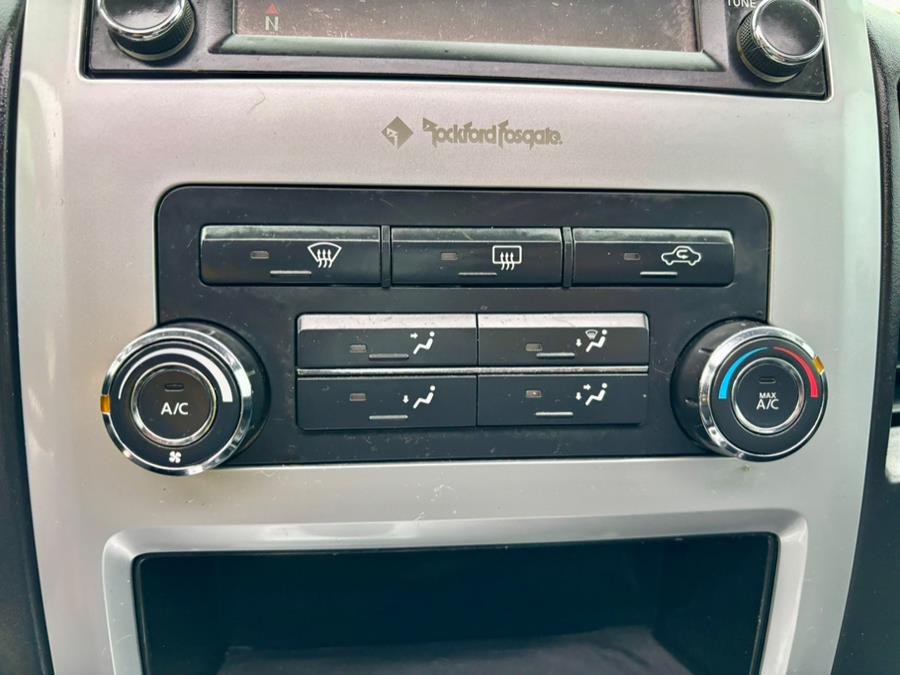 2014 Nissan Titan 4WD Crew Cab SWB SV, available for sale in South Windsor, Connecticut | Mike And Tony Auto Sales, Inc. South Windsor, Connecticut 2014 Nissan Titan 4WD Crew Cab SWB SV, available for sale in South Windsor, Connecticut | Mike And Tony Auto Sales, Inc. South Windsor, Connecticut