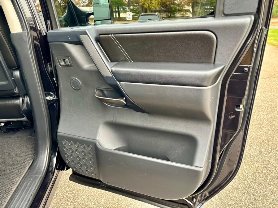 2014 Nissan Titan 4WD Crew Cab SWB SV, available for sale in South Windsor, Connecticut | Mike And Tony Auto Sales, Inc. South Windsor, Connecticut 2014 Nissan Titan 4WD Crew Cab SWB SV, available for sale in South Windsor, Connecticut | Mike And Tony Auto Sales, Inc. South Windsor, Connecticut