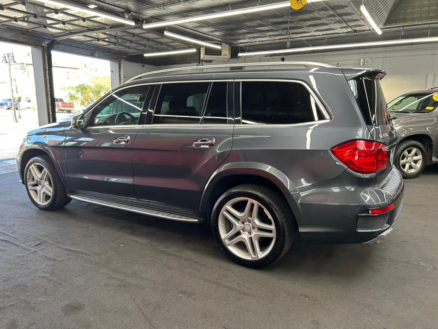 2015 Mercedes Benz GL 550 photo 4