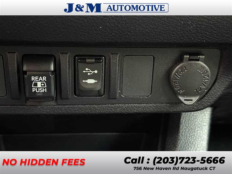 2019 Toyota Tacoma SR5, available for sale in Naugatuck, Connecticut | J&M Automotive Sls&Svc LLC. Naugatuck, Connecticut 2019 Toyota Tacoma SR5, available for sale in Naugatuck, Connecticut | J&M Automotive Sls&Svc LLC. Naugatuck, Connecticut