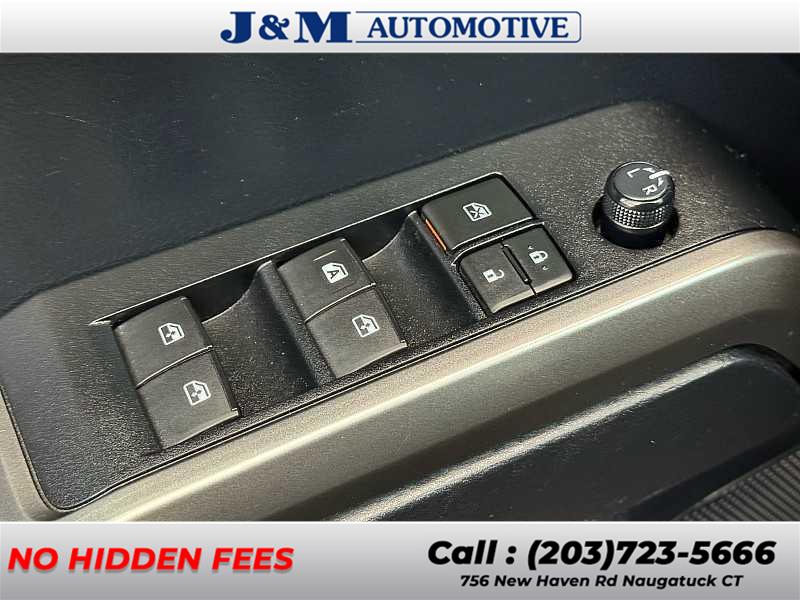 2019 Toyota Tacoma SR5, available for sale in Naugatuck, Connecticut | J&M Automotive Sls&Svc LLC. Naugatuck, Connecticut 2019 Toyota Tacoma SR5, available for sale in Naugatuck, Connecticut | J&M Automotive Sls&Svc LLC. Naugatuck, Connecticut