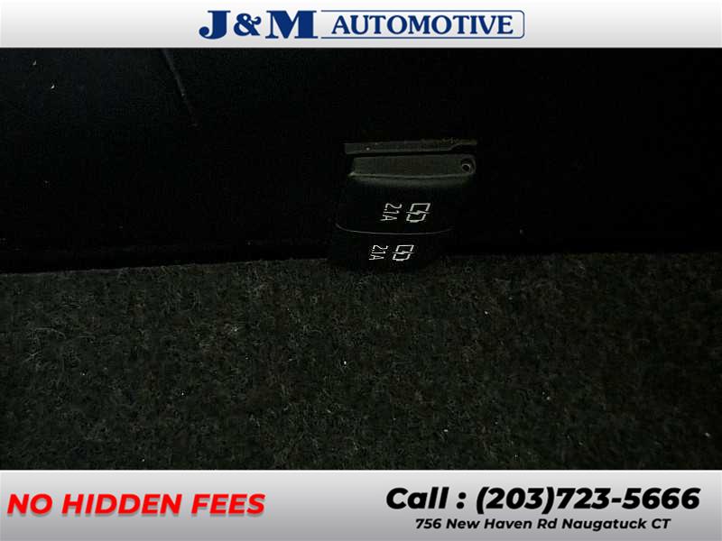 2019 Toyota Tacoma SR5, available for sale in Naugatuck, Connecticut | J&M Automotive Sls&Svc LLC. Naugatuck, Connecticut 2019 Toyota Tacoma SR5, available for sale in Naugatuck, Connecticut | J&M Automotive Sls&Svc LLC. Naugatuck, Connecticut