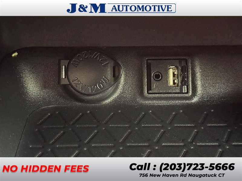 2019 Toyota Rav4 XLE Premium, available for sale in Naugatuck, Connecticut | J&M Automotive Sls&Svc LLC. Naugatuck, Connecticut 2019 Toyota Rav4 XLE Premium, available for sale in Naugatuck, Connecticut | J&M Automotive Sls&Svc LLC. Naugatuck, Connecticut