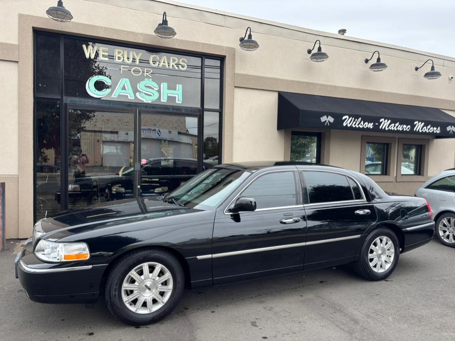 2010 Lincoln Town Car 4dr Sdn Signature Limited, available for sale in New haven, Connecticut | Wilson Maturo Motors. New haven, Connecticut 2010 Lincoln Town Car 4dr Sdn Signature Limited, available for sale in New haven, Connecticut | Wilson Maturo Motors. New haven, Connecticut