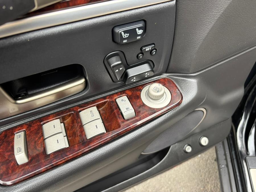 2010 Lincoln Town Car 4dr Sdn Signature Limited, available for sale in New haven, Connecticut | Wilson Maturo Motors. New haven, Connecticut 2010 Lincoln Town Car 4dr Sdn Signature Limited, available for sale in New haven, Connecticut | Wilson Maturo Motors. New haven, Connecticut