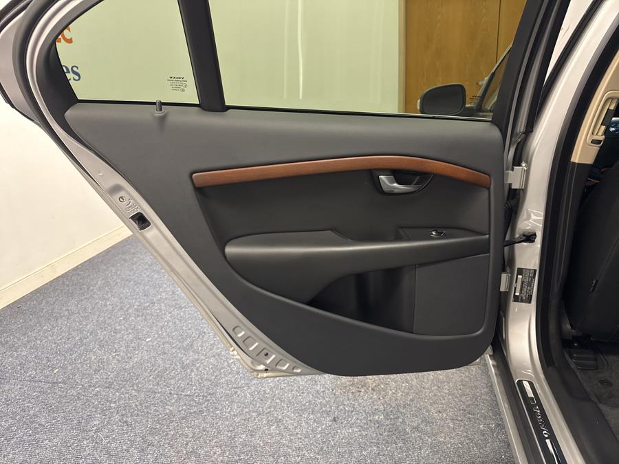 2009 Volvo S80 4dr Sdn I6 Turbo AWD, available for sale in Plainville, Connecticut | New England Auto Sales LLC. Plainville, Connecticut 2009 Volvo S80 4dr Sdn I6 Turbo AWD, available for sale in Plainville, Connecticut | New England Auto Sales LLC. Plainville, Connecticut