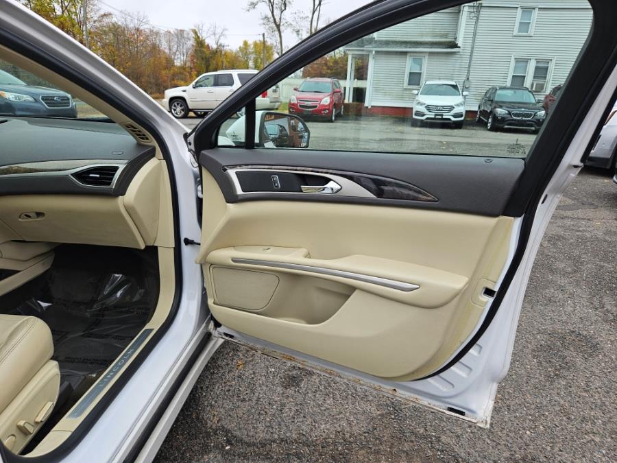 2013 Lincoln MKZ 4dr Sdn AWD, available for sale in East Windsor, Connecticut | Toro Auto. East Windsor, Connecticut 2013 Lincoln MKZ 4dr Sdn AWD, available for sale in East Windsor, Connecticut | Toro Auto. East Windsor, Connecticut