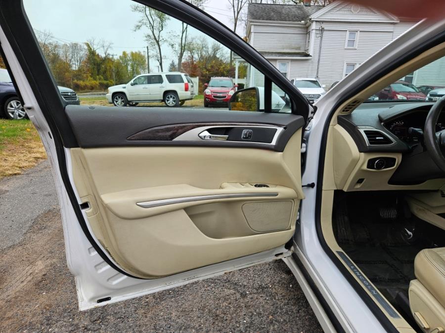 2013 Lincoln MKZ 4dr Sdn AWD, available for sale in East Windsor, Connecticut | Toro Auto. East Windsor, Connecticut 2013 Lincoln MKZ 4dr Sdn AWD, available for sale in East Windsor, Connecticut | Toro Auto. East Windsor, Connecticut
