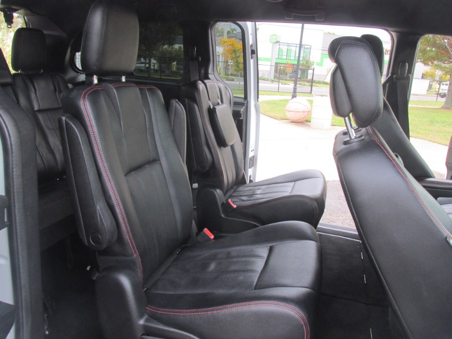 2019 Dodge Grand Caravan GT Wagon, available for sale in Massapequa, New York | South Shore Auto Brokers & Sales. Massapequa, New York 2019 Dodge Grand Caravan GT Wagon, available for sale in Massapequa, New York | South Shore Auto Brokers & Sales. Massapequa, New York