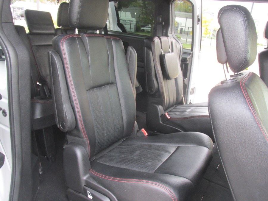 2019 Dodge Grand Caravan GT Wagon, available for sale in Massapequa, New York | South Shore Auto Brokers & Sales. Massapequa, New York 2019 Dodge Grand Caravan GT Wagon, available for sale in Massapequa, New York | South Shore Auto Brokers & Sales. Massapequa, New York