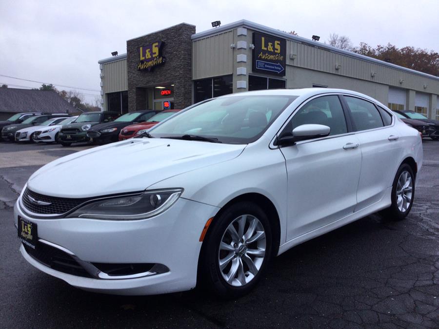 2015 Chrysler 200 4dr Sdn C FWD, available for sale in Plantsville, Connecticut | L&S Automotive LLC. Plantsville, Connecticut