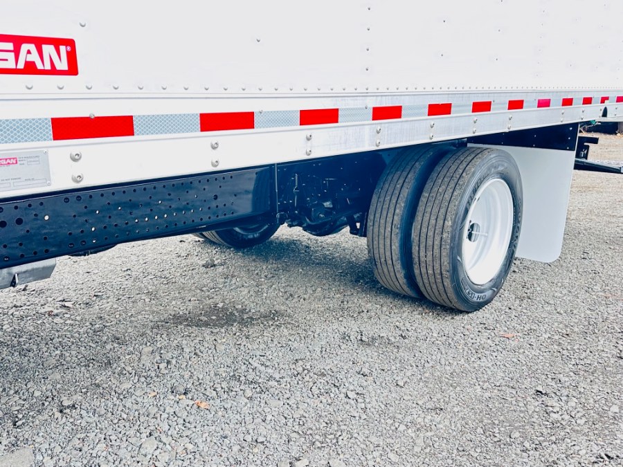 2022 Isuzu NRR 16FT DRY BOX + 19500LB GVW +  CREW CAB + NO CDL, available for sale in South Amboy, New Jersey | NJ Truck Spot. South Amboy, New Jersey 2022 Isuzu NRR 16FT DRY BOX + 19500LB GVW +  CREW CAB + NO CDL, available for sale in South Amboy, New Jersey | NJ Truck Spot. South Amboy, New Jersey