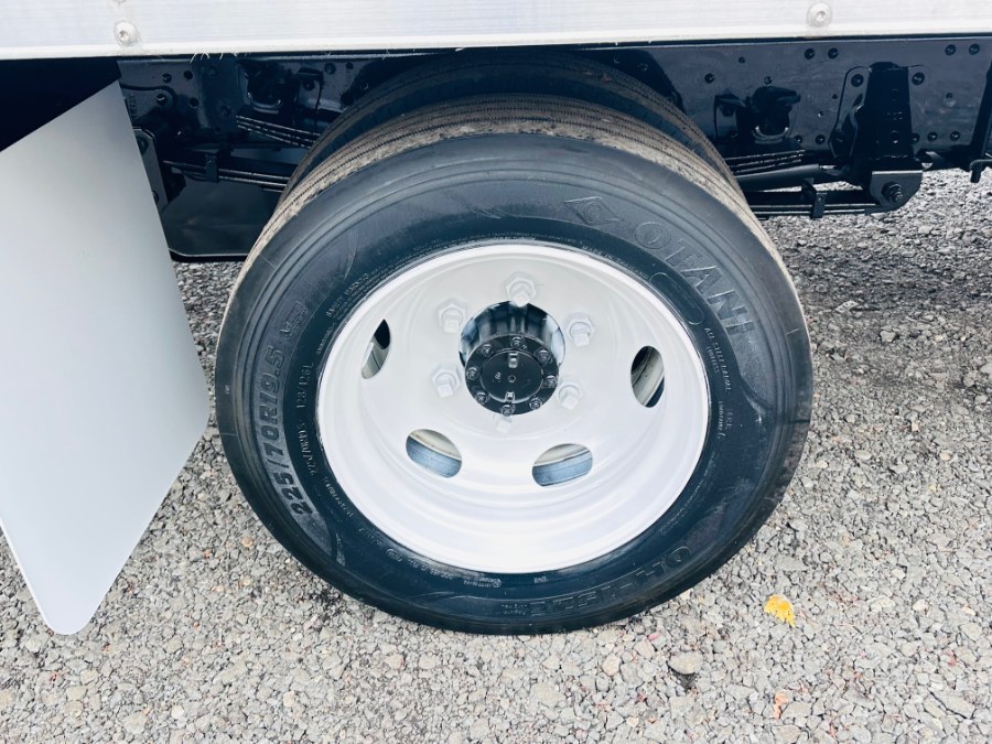 2022 Isuzu NRR 16FT DRY BOX + 19500LB GVW +  CREW CAB + NO CDL, available for sale in South Amboy, New Jersey | NJ Truck Spot. South Amboy, New Jersey 2022 Isuzu NRR 16FT DRY BOX + 19500LB GVW +  CREW CAB + NO CDL, available for sale in South Amboy, New Jersey | NJ Truck Spot. South Amboy, New Jersey