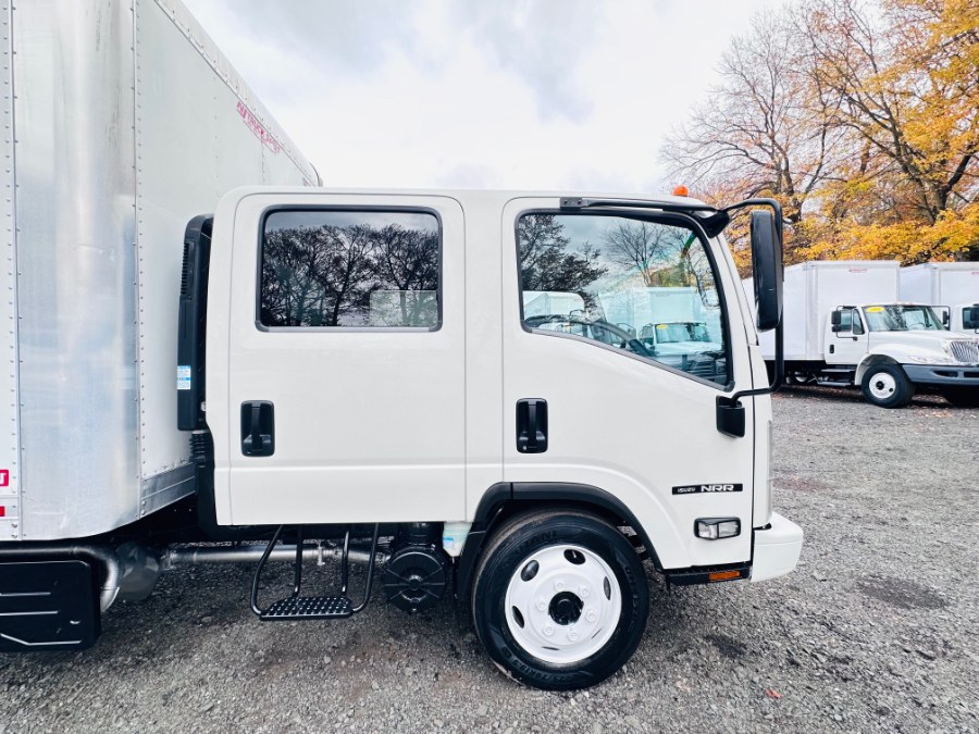 2022 Isuzu NRR 16FT DRY BOX + 19500LB GVW +  CREW CAB + NO CDL, available for sale in South Amboy, New Jersey | NJ Truck Spot. South Amboy, New Jersey 2022 Isuzu NRR 16FT DRY BOX + 19500LB GVW +  CREW CAB + NO CDL, available for sale in South Amboy, New Jersey | NJ Truck Spot. South Amboy, New Jersey