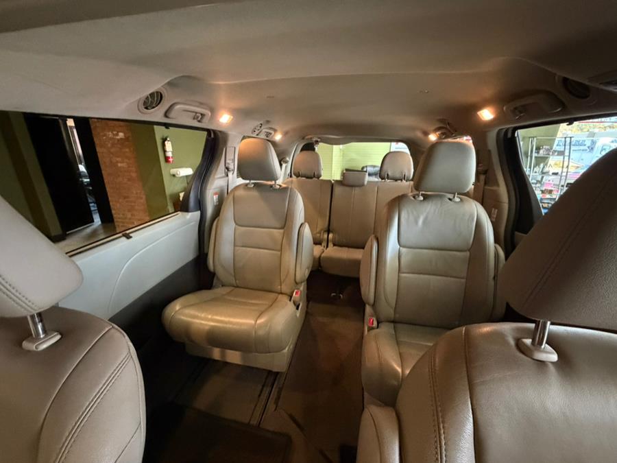 2015 Toyota Sienna 5dr 7-Pass Van XLE AWD (Natl), available for sale in West Hartford, Connecticut | AutoMax. West Hartford, Connecticut 2015 Toyota Sienna 5dr 7-Pass Van XLE AWD (Natl), available for sale in West Hartford, Connecticut | AutoMax. West Hartford, Connecticut