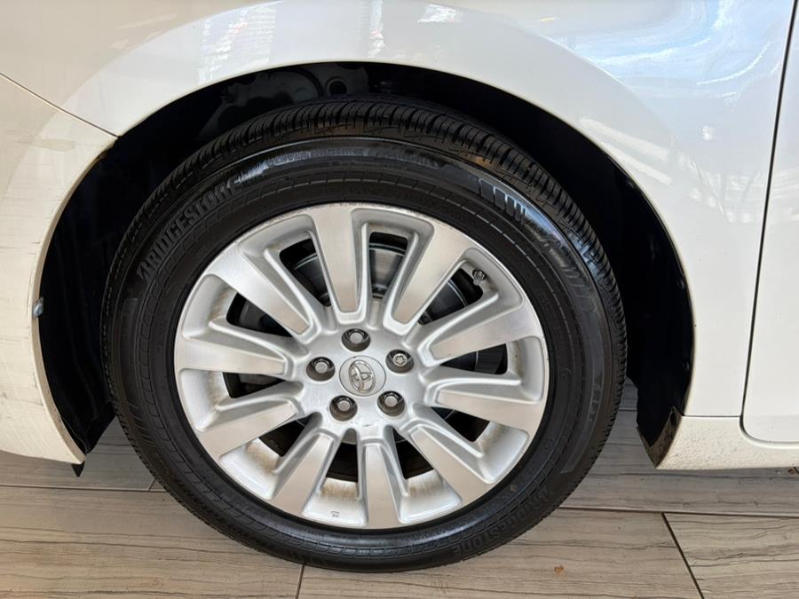 2015 Toyota Sienna 5dr 7-Pass Van XLE AWD (Natl), available for sale in West Hartford, Connecticut | AutoMax. West Hartford, Connecticut 2015 Toyota Sienna 5dr 7-Pass Van XLE AWD (Natl), available for sale in West Hartford, Connecticut | AutoMax. West Hartford, Connecticut