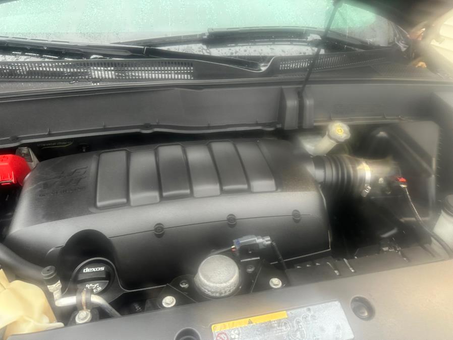 2015 Chevrolet Traverse AWD 4dr LT w/2LT, available for sale in Wallingford, Connecticut | Wallingford Auto Center LLC. Wallingford, Connecticut 2015 Chevrolet Traverse AWD 4dr LT w/2LT, available for sale in Wallingford, Connecticut | Wallingford Auto Center LLC. Wallingford, Connecticut