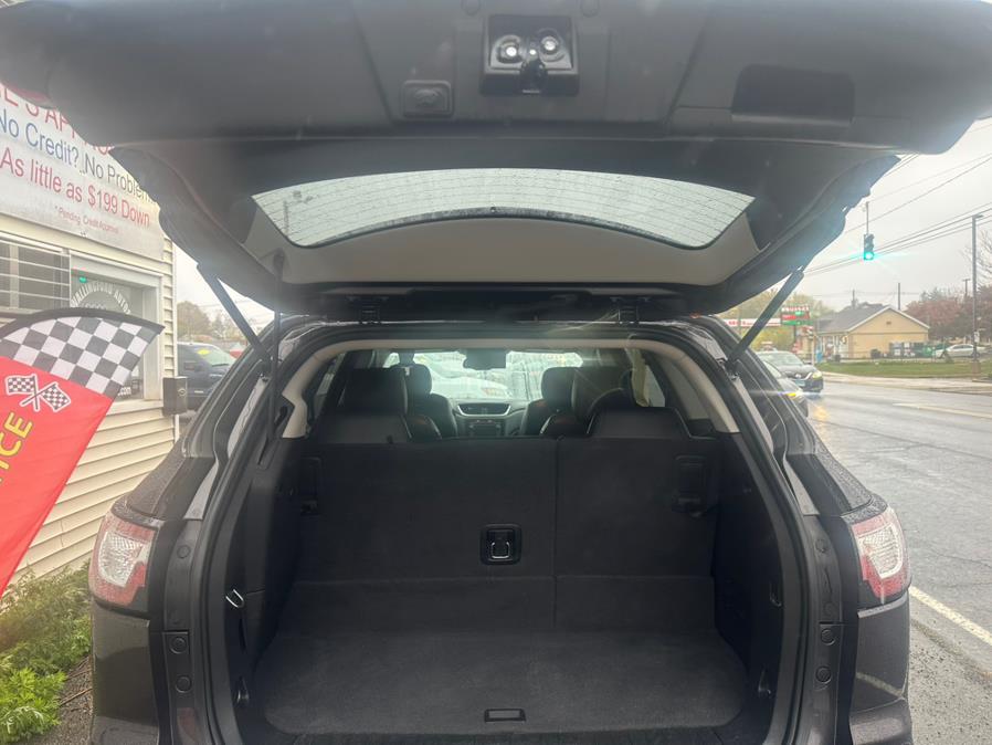 2015 Chevrolet Traverse AWD 4dr LT w/2LT, available for sale in Wallingford, Connecticut | Wallingford Auto Center LLC. Wallingford, Connecticut 2015 Chevrolet Traverse AWD 4dr LT w/2LT, available for sale in Wallingford, Connecticut | Wallingford Auto Center LLC. Wallingford, Connecticut
