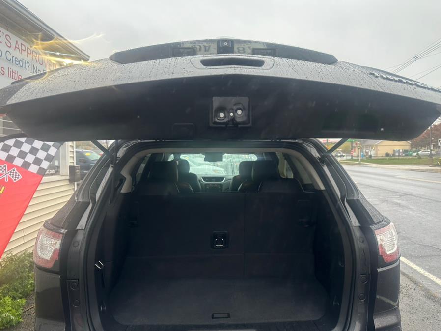 2015 Chevrolet Traverse AWD 4dr LT w/2LT, available for sale in Wallingford, Connecticut | Wallingford Auto Center LLC. Wallingford, Connecticut 2015 Chevrolet Traverse AWD 4dr LT w/2LT, available for sale in Wallingford, Connecticut | Wallingford Auto Center LLC. Wallingford, Connecticut