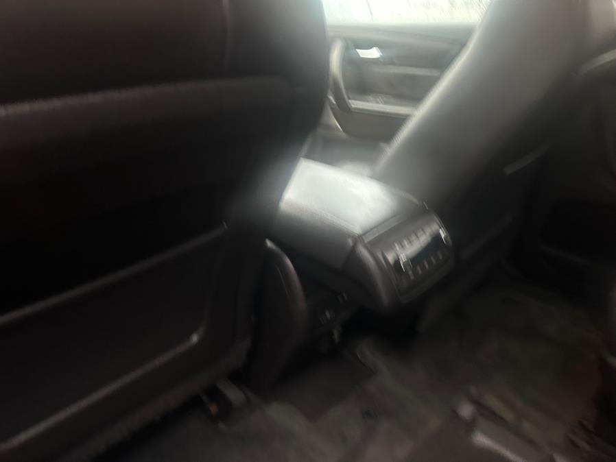 2015 Chevrolet Traverse AWD 4dr LT w/2LT, available for sale in Wallingford, Connecticut | Wallingford Auto Center LLC. Wallingford, Connecticut 2015 Chevrolet Traverse AWD 4dr LT w/2LT, available for sale in Wallingford, Connecticut | Wallingford Auto Center LLC. Wallingford, Connecticut