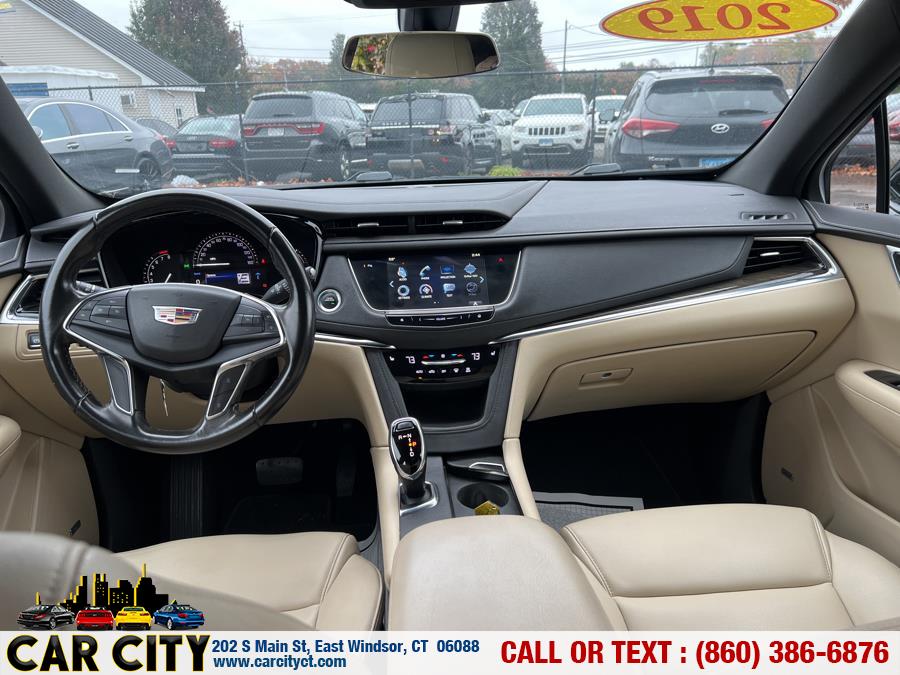 2019 Cadillac XT5 AWD 4dr, available for sale in East Windsor, Connecticut | Car City LLC. East Windsor, Connecticut 2019 Cadillac XT5 AWD 4dr, available for sale in East Windsor, Connecticut | Car City LLC. East Windsor, Connecticut