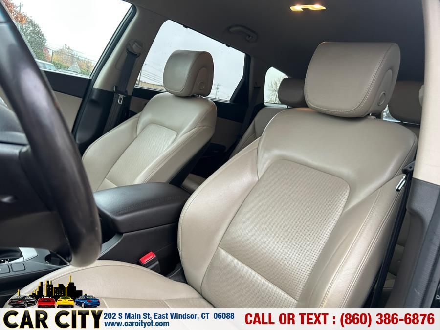 2017 Hyundai Santa Fe Limited 3.3L Auto AWD, available for sale in East Windsor, Connecticut | Car City LLC. East Windsor, Connecticut 2017 Hyundai Santa Fe Limited 3.3L Auto AWD, available for sale in East Windsor, Connecticut | Car City LLC. East Windsor, Connecticut