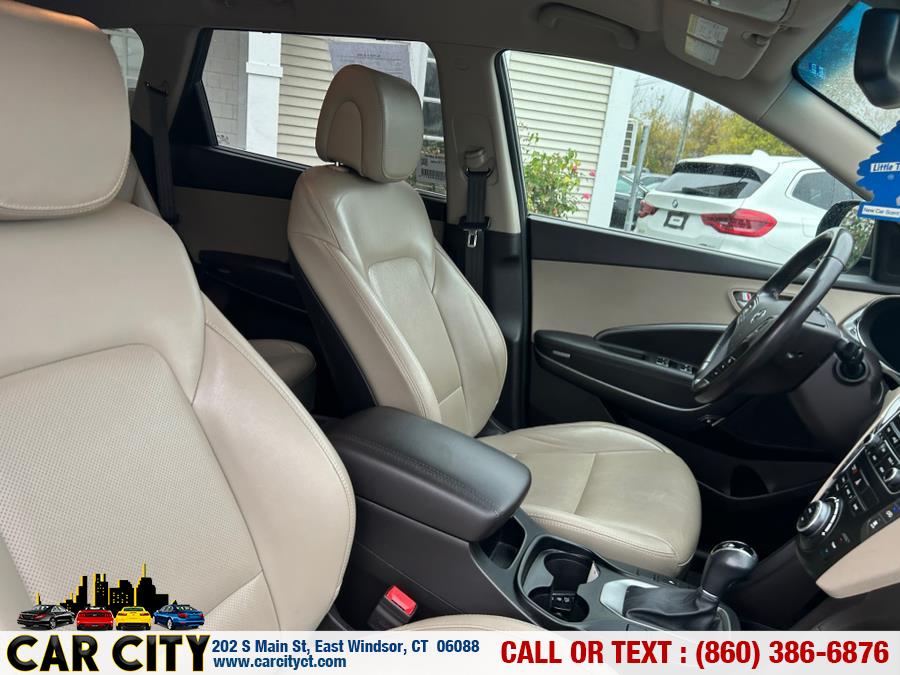 2017 Hyundai Santa Fe Limited 3.3L Auto AWD, available for sale in East Windsor, Connecticut | Car City LLC. East Windsor, Connecticut 2017 Hyundai Santa Fe Limited 3.3L Auto AWD, available for sale in East Windsor, Connecticut | Car City LLC. East Windsor, Connecticut