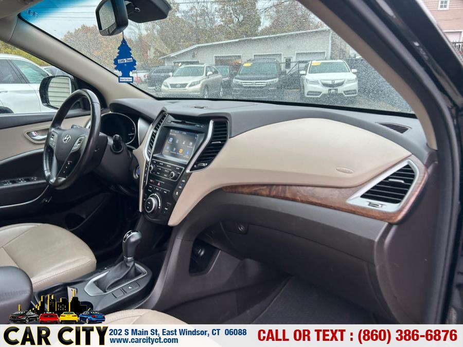 2017 Hyundai Santa Fe Limited 3.3L Auto AWD, available for sale in East Windsor, Connecticut | Car City LLC. East Windsor, Connecticut 2017 Hyundai Santa Fe Limited 3.3L Auto AWD, available for sale in East Windsor, Connecticut | Car City LLC. East Windsor, Connecticut