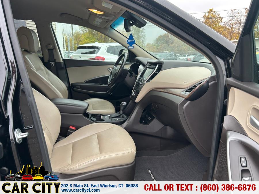 2017 Hyundai Santa Fe Limited 3.3L Auto AWD, available for sale in East Windsor, Connecticut | Car City LLC. East Windsor, Connecticut 2017 Hyundai Santa Fe Limited 3.3L Auto AWD, available for sale in East Windsor, Connecticut | Car City LLC. East Windsor, Connecticut