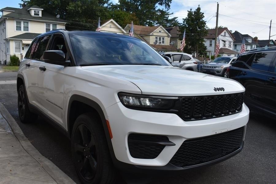 2024 Jeep Grand Cherokee l Altitude, available for sale in Valley Stream, New York | Certified Performance Motors. Valley Stream, New York 2024 Jeep Grand Cherokee l Altitude, available for sale in Valley Stream, New York | Certified Performance Motors. Valley Stream, New York