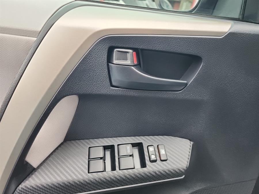 2013 Toyota RAV4 AWD 4dr XLE (Natl), available for sale in Islip, New York | L.I. Auto Gallery. Islip, New York 2013 Toyota RAV4 AWD 4dr XLE (Natl), available for sale in Islip, New York | L.I. Auto Gallery. Islip, New York