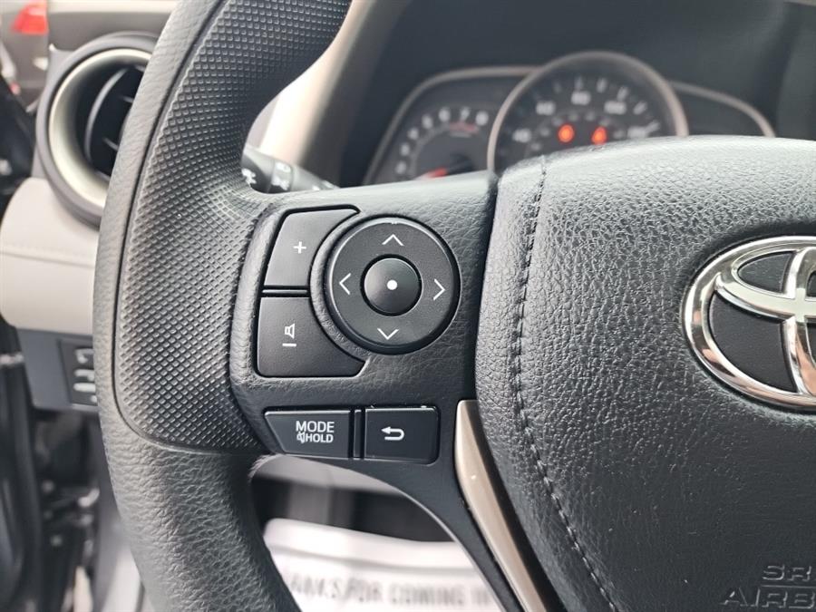2013 Toyota RAV4 AWD 4dr XLE (Natl), available for sale in Islip, New York | L.I. Auto Gallery. Islip, New York 2013 Toyota RAV4 AWD 4dr XLE (Natl), available for sale in Islip, New York | L.I. Auto Gallery. Islip, New York