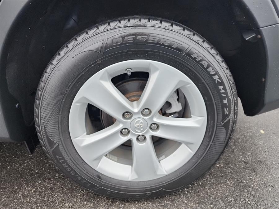 2013 Toyota RAV4 AWD 4dr XLE (Natl), available for sale in Islip, New York | L.I. Auto Gallery. Islip, New York 2013 Toyota RAV4 AWD 4dr XLE (Natl), available for sale in Islip, New York | L.I. Auto Gallery. Islip, New York