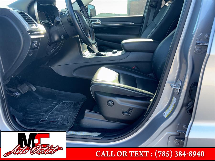 2019 Jeep Grand Cherokee Summit 4x4, available for sale in Colby, Kansas | M C Auto Outlet Inc. Colby, Kansas 2019 Jeep Grand Cherokee Summit 4x4, available for sale in Colby, Kansas | M C Auto Outlet Inc. Colby, Kansas