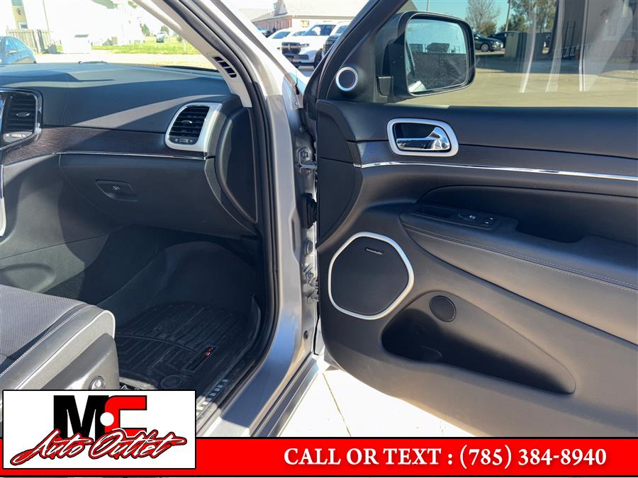 2019 Jeep Grand Cherokee Summit 4x4, available for sale in Colby, Kansas | M C Auto Outlet Inc. Colby, Kansas 2019 Jeep Grand Cherokee Summit 4x4, available for sale in Colby, Kansas | M C Auto Outlet Inc. Colby, Kansas