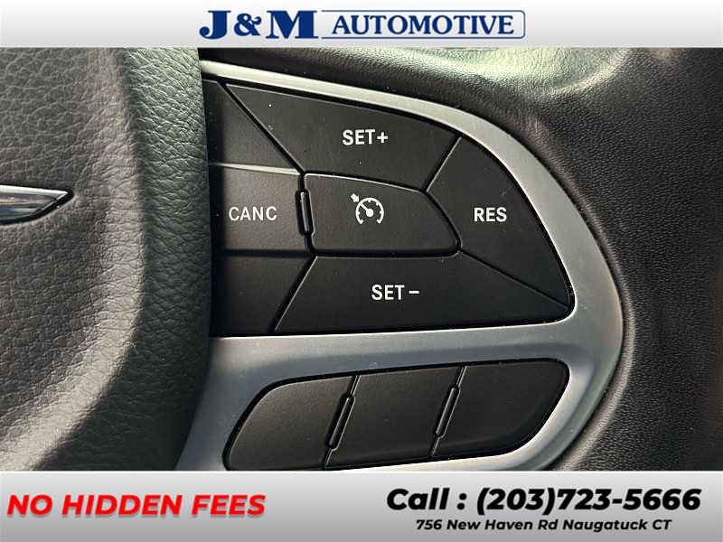 2019 Chrysler 300 Limited, available for sale in Naugatuck, Connecticut | J&M Automotive Sls&Svc LLC. Naugatuck, Connecticut 2019 Chrysler 300 Limited, available for sale in Naugatuck, Connecticut | J&M Automotive Sls&Svc LLC. Naugatuck, Connecticut