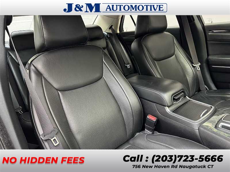 2019 Chrysler 300 Limited, available for sale in Naugatuck, Connecticut | J&M Automotive Sls&Svc LLC. Naugatuck, Connecticut 2019 Chrysler 300 Limited, available for sale in Naugatuck, Connecticut | J&M Automotive Sls&Svc LLC. Naugatuck, Connecticut