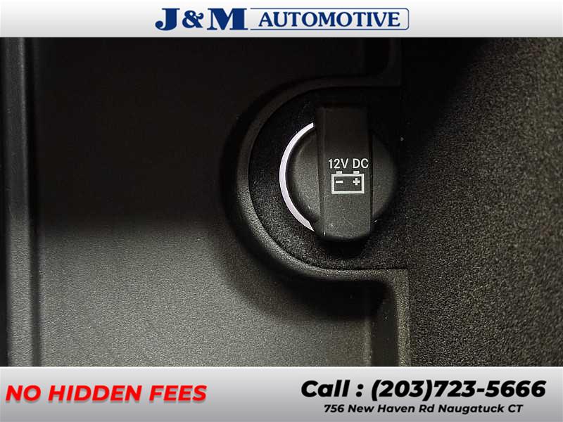 2019 Chrysler 300 Limited, available for sale in Naugatuck, Connecticut | J&M Automotive Sls&Svc LLC. Naugatuck, Connecticut 2019 Chrysler 300 Limited, available for sale in Naugatuck, Connecticut | J&M Automotive Sls&Svc LLC. Naugatuck, Connecticut