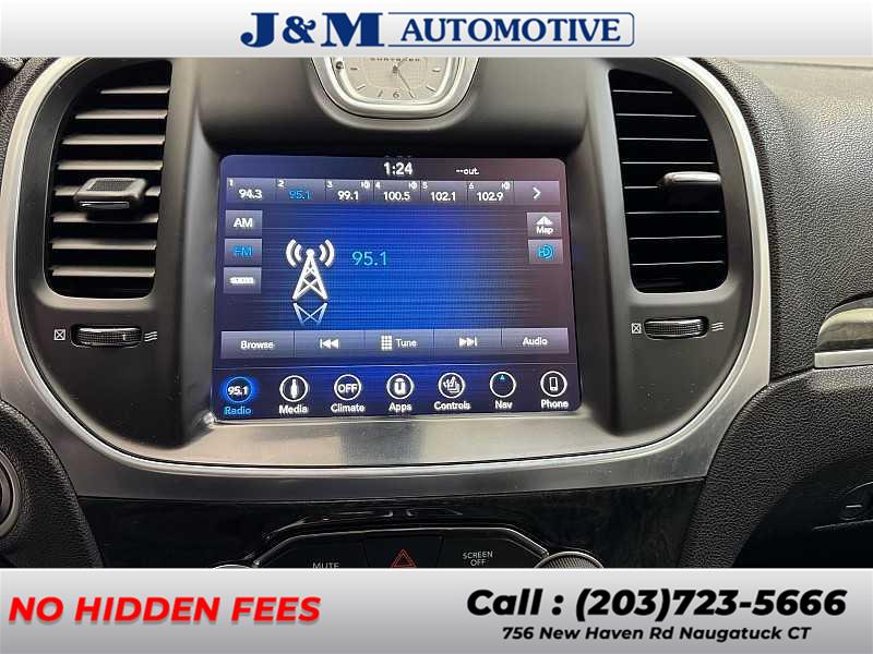 2019 Chrysler 300 Limited, available for sale in Naugatuck, Connecticut | J&M Automotive Sls&Svc LLC. Naugatuck, Connecticut 2019 Chrysler 300 Limited, available for sale in Naugatuck, Connecticut | J&M Automotive Sls&Svc LLC. Naugatuck, Connecticut