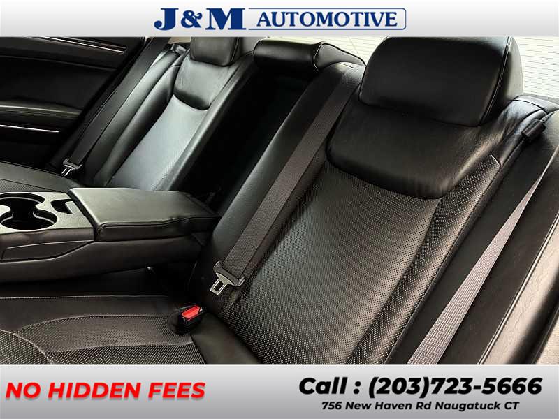 2019 Chrysler 300 Limited, available for sale in Naugatuck, Connecticut | J&M Automotive Sls&Svc LLC. Naugatuck, Connecticut 2019 Chrysler 300 Limited, available for sale in Naugatuck, Connecticut | J&M Automotive Sls&Svc LLC. Naugatuck, Connecticut