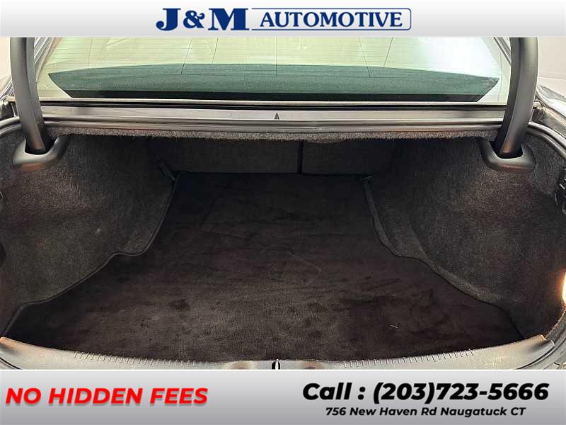 2019 Chrysler 300 Limited, available for sale in Naugatuck, Connecticut | J&M Automotive Sls&Svc LLC. Naugatuck, Connecticut 2019 Chrysler 300 Limited, available for sale in Naugatuck, Connecticut | J&M Automotive Sls&Svc LLC. Naugatuck, Connecticut