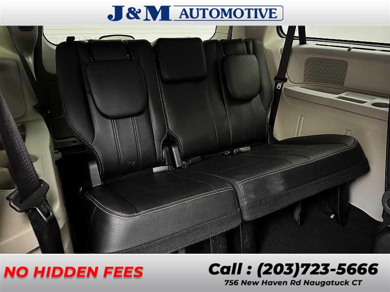2016 Chrysler Town & Country Touring, available for sale in Naugatuck, Connecticut | J&M Automotive Sls&Svc LLC. Naugatuck, Connecticut 2016 Chrysler Town & Country Touring, available for sale in Naugatuck, Connecticut | J&M Automotive Sls&Svc LLC. Naugatuck, Connecticut