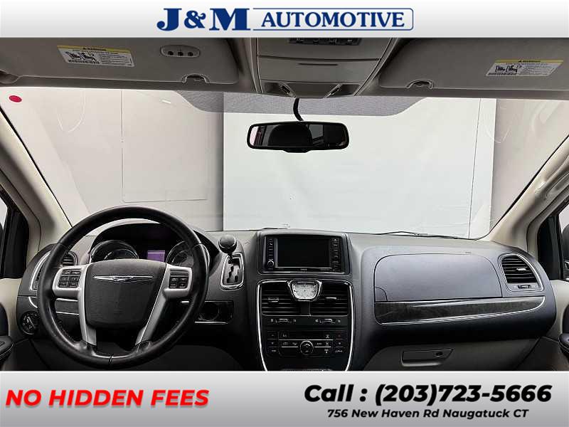 2016 Chrysler Town & Country Touring, available for sale in Naugatuck, Connecticut | J&M Automotive Sls&Svc LLC. Naugatuck, Connecticut 2016 Chrysler Town & Country Touring, available for sale in Naugatuck, Connecticut | J&M Automotive Sls&Svc LLC. Naugatuck, Connecticut