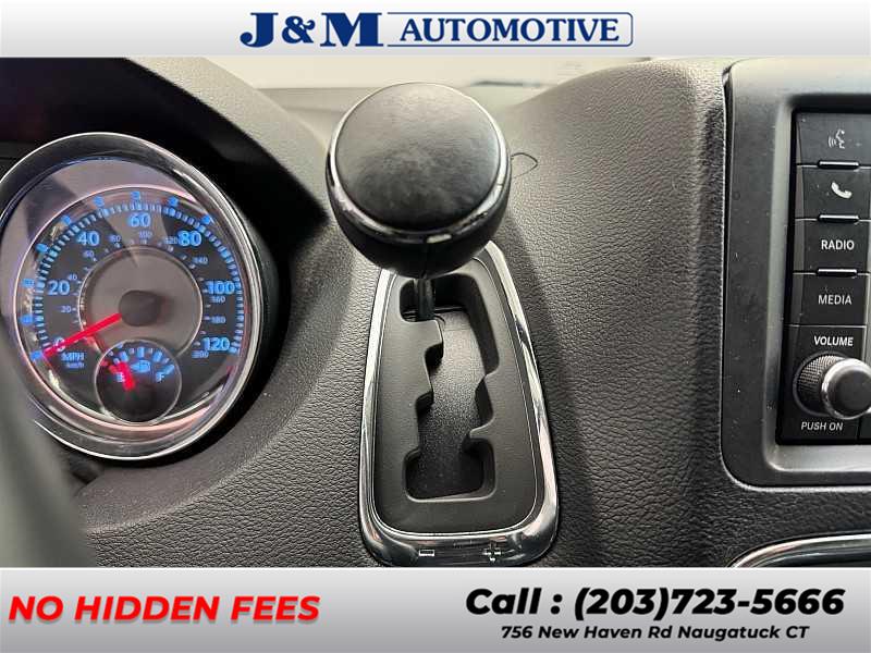 2016 Chrysler Town & Country Touring, available for sale in Naugatuck, Connecticut | J&M Automotive Sls&Svc LLC. Naugatuck, Connecticut 2016 Chrysler Town & Country Touring, available for sale in Naugatuck, Connecticut | J&M Automotive Sls&Svc LLC. Naugatuck, Connecticut